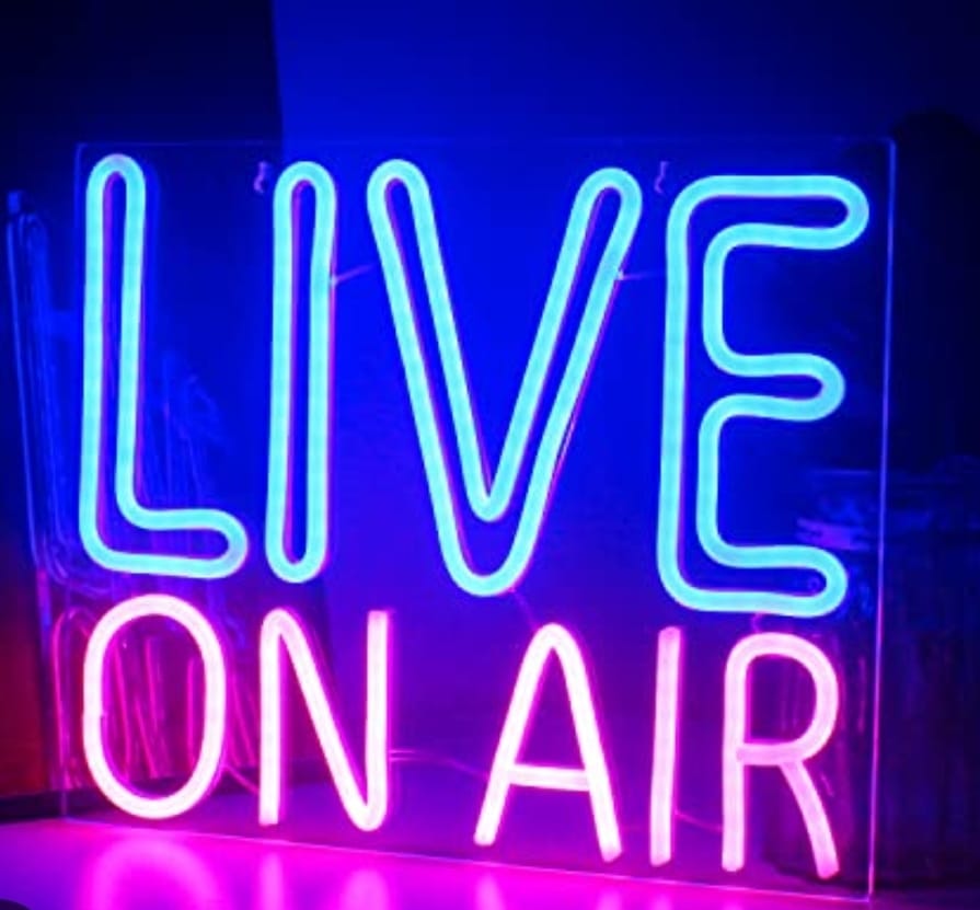 LiveCamVIP — Live cam model showcase photo